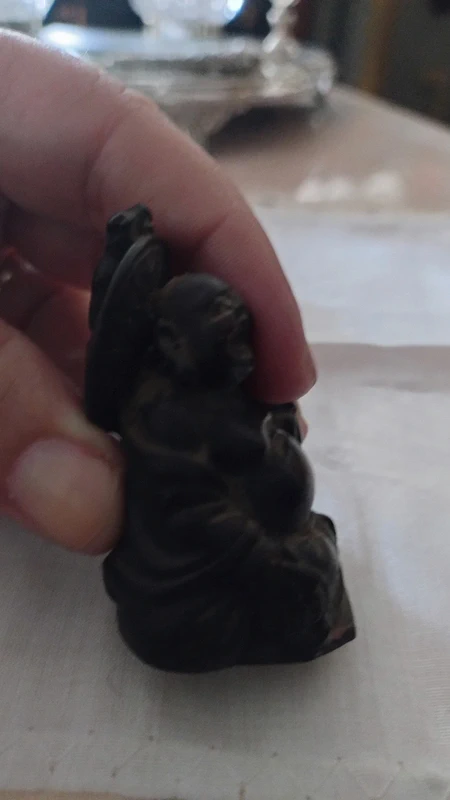 miniatura buddha sorridente in bronzo miniatura buddha sorridente in bronzo