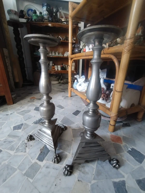 grandi e antichi candelabro porta candele candeliere in metallo grandi e antichi candelabro porta candele candeliere in metallo
