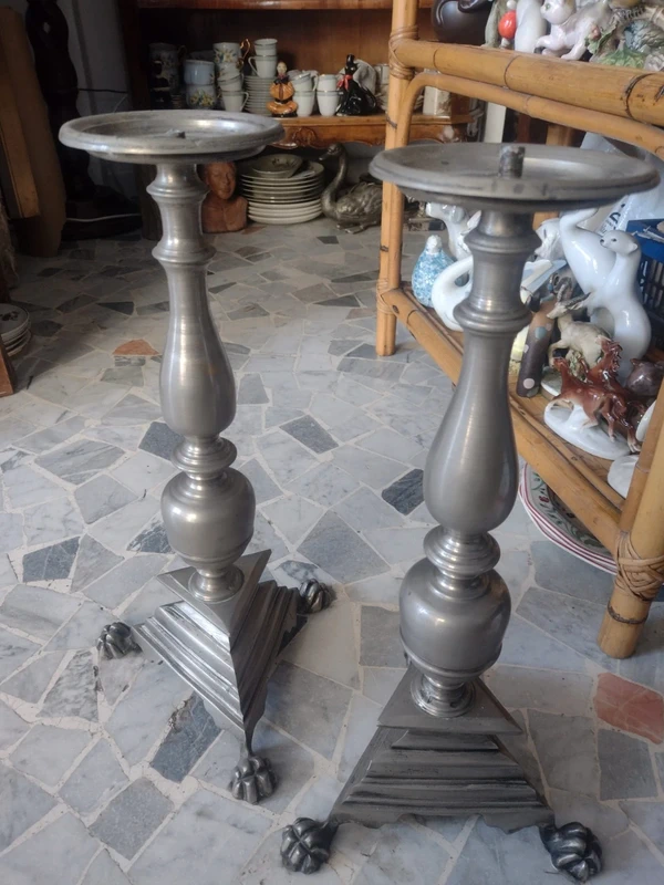 grandi e antichi candelabro porta candele candeliere in metallo grandi e antichi candelabro porta candele candeliere in metallo