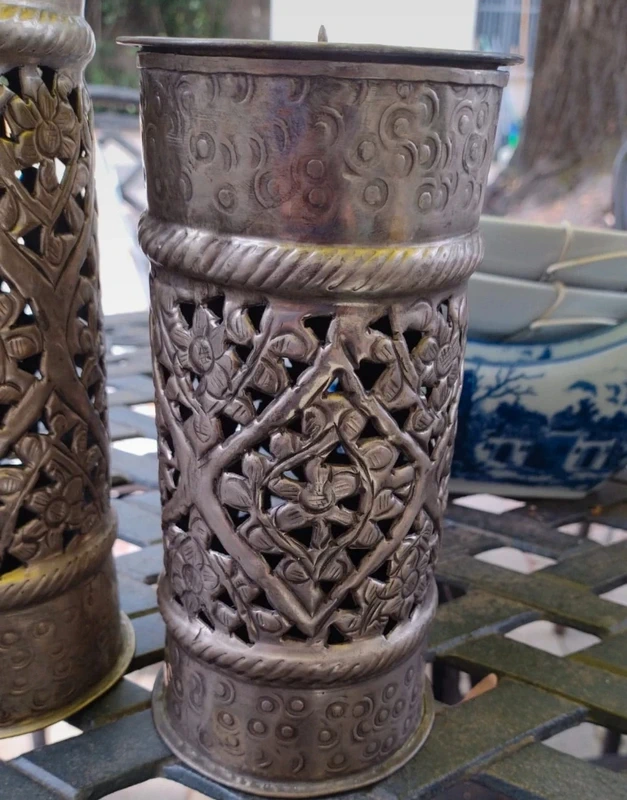 coppia porta cero candela metallo traforato argentato coppia porta cero candela metallo traforato argentato