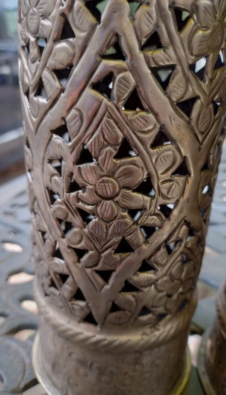 coppia porta cero candela metallo traforato argentato coppia porta cero candela metallo traforato argentato