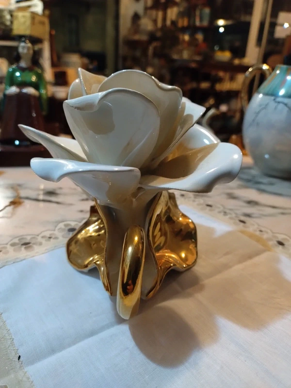 porta candela candelabro fiore rosa porcellana bianco e oro porta candela candelabro fiore rosa porcellana bianco e oro