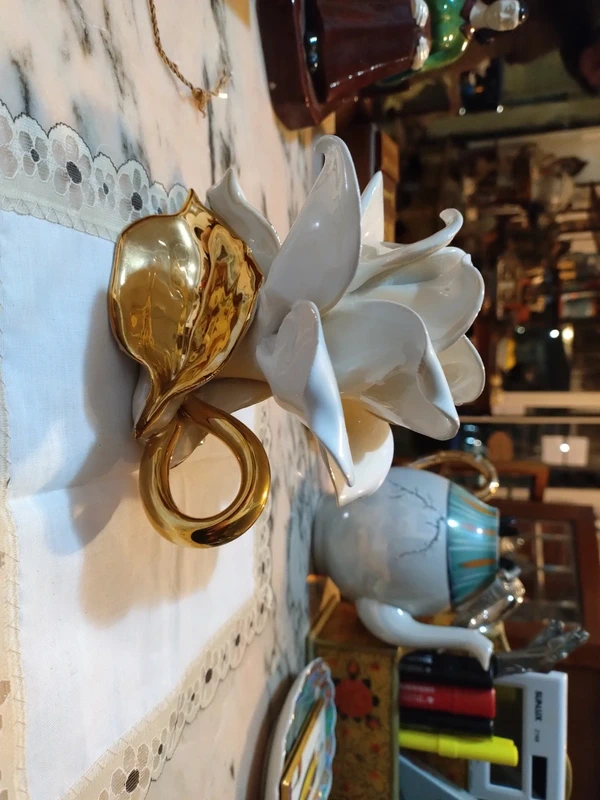 porta candela candelabro fiore rosa porcellana bianco e oro porta candela candelabro fiore rosa porcellana bianco e oro