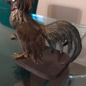 gallo bronzo ottone colorato su base legno