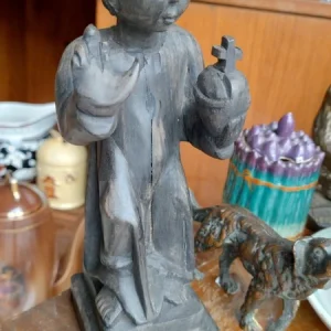 statua in legno gesù bambino benedicente con globo crocifero