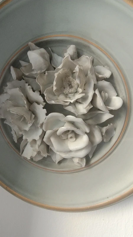 piatto decorativo biscuit rose colorate capodimonte italy (copia) piatto decorativo biscuit rose colorate capodimonte italy (copia)