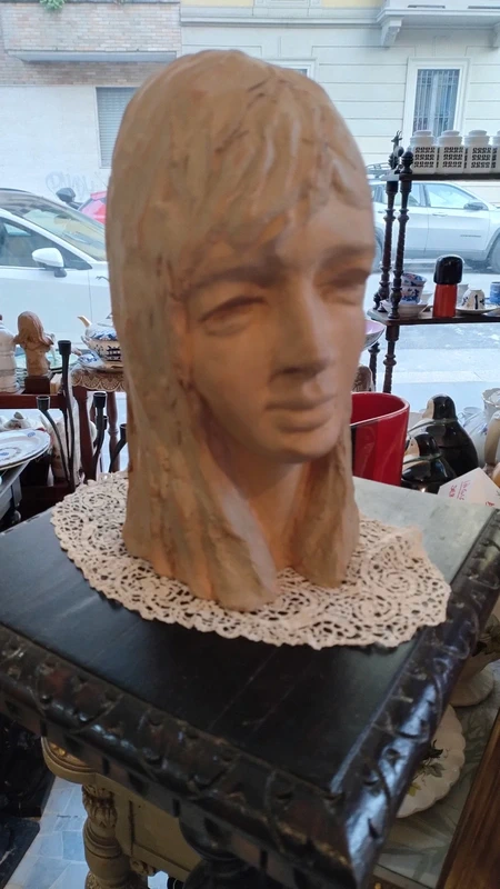 testa donna terracotta firmato testa donna terracotta firmato