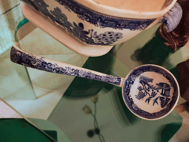 grande zuppiera presumibilmente inglese decoro china bianco e blu grande zuppiera presumibilmente inglese decoro china bianco e blu