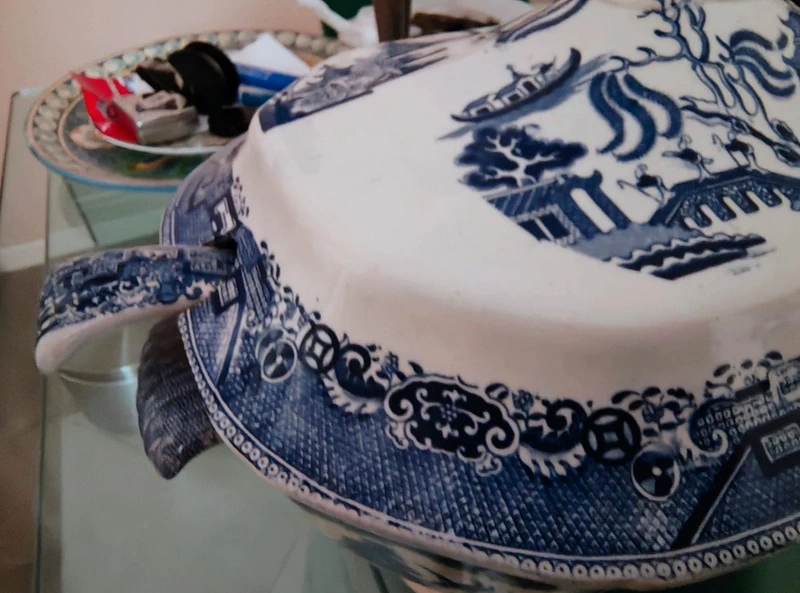 grande zuppiera presumibilmente inglese decoro china bianco e blu grande zuppiera presumibilmente inglese decoro china bianco e blu