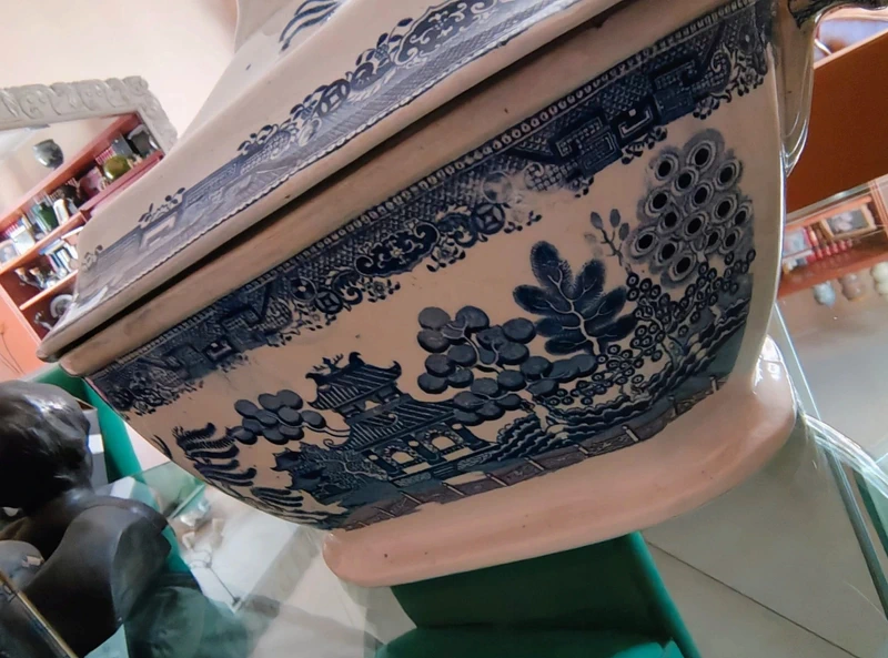 grande zuppiera presumibilmente inglese decoro china bianco e blu grande zuppiera presumibilmente inglese decoro china bianco e blu