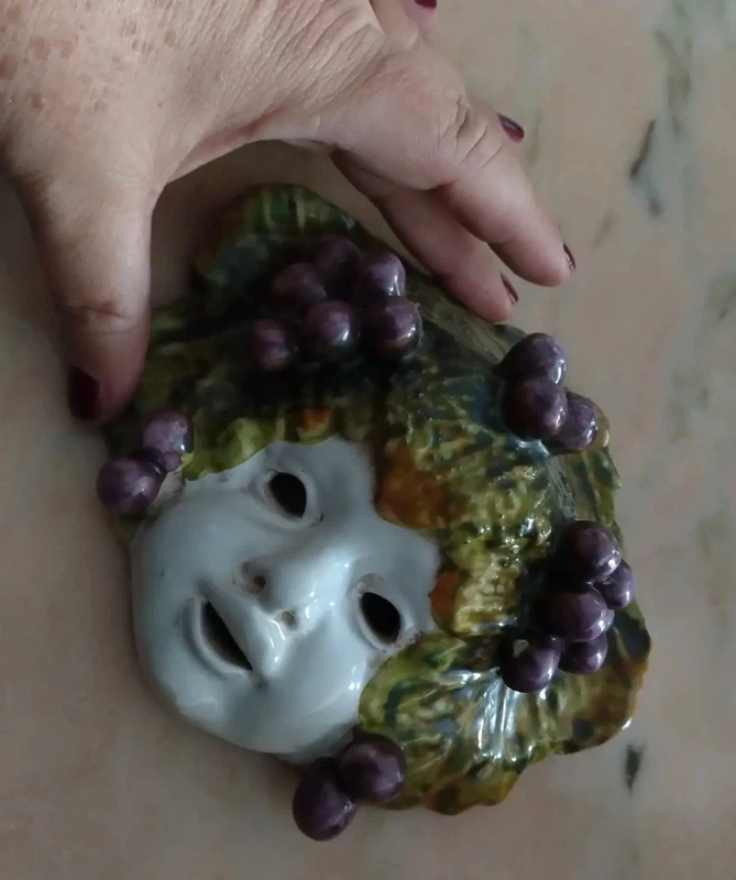 maschera di bacco uva in maiolica italy maschera di bacco uva in maiolica italy