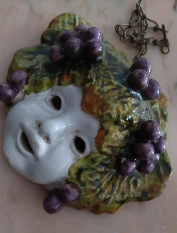 maschera di bacco uva in maiolica italy maschera di bacco uva in maiolica italy