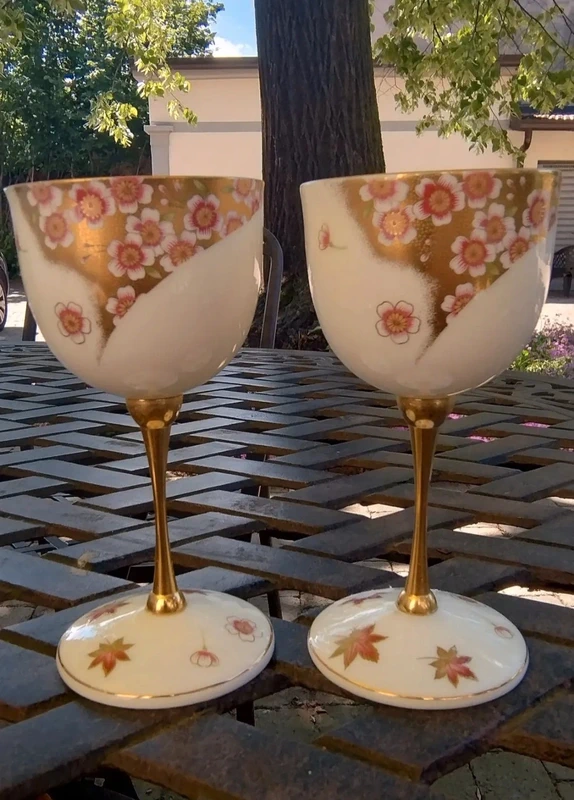 coppia calici da vino kutani vetro opalino crema dipinto a mano coppia calici da vino kutani vetro opalino crema dipinto a mano