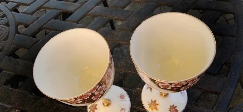 coppia calici da vino kutani vetro opalino crema dipinto a mano coppia calici da vino kutani vetro opalino crema dipinto a mano