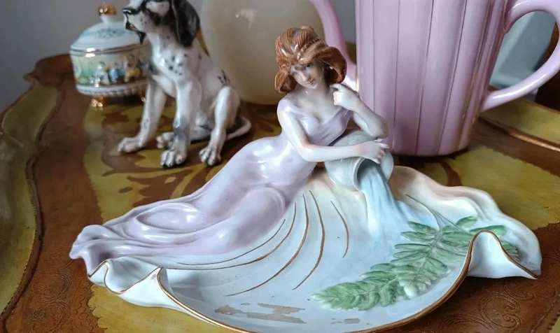 dama donna su corso d'acqua svuota tasche porcellana dama donna su corso d'acqua svuota tasche porcellana