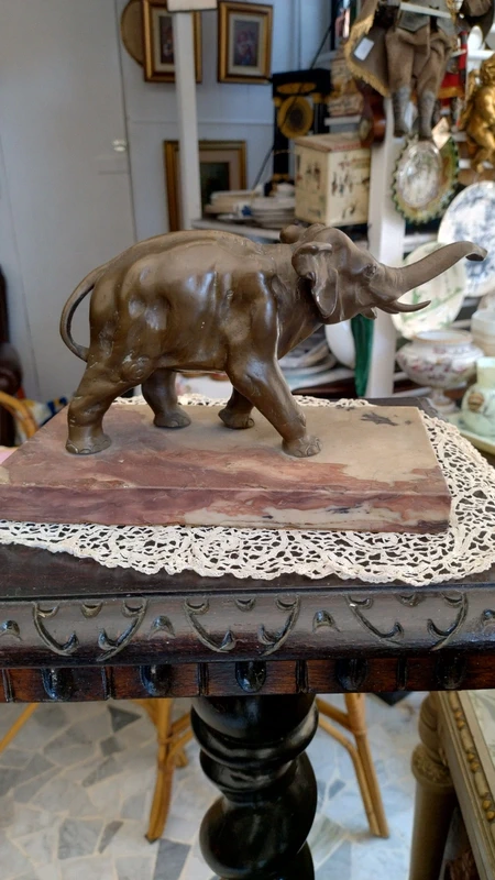 bronzo elefante su base marmo bronzo elefante su base marmo