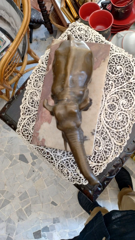 bronzo elefante su base marmo bronzo elefante su base marmo