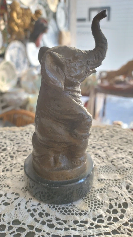 Simpatico elefantino in bronzo - immagine 7