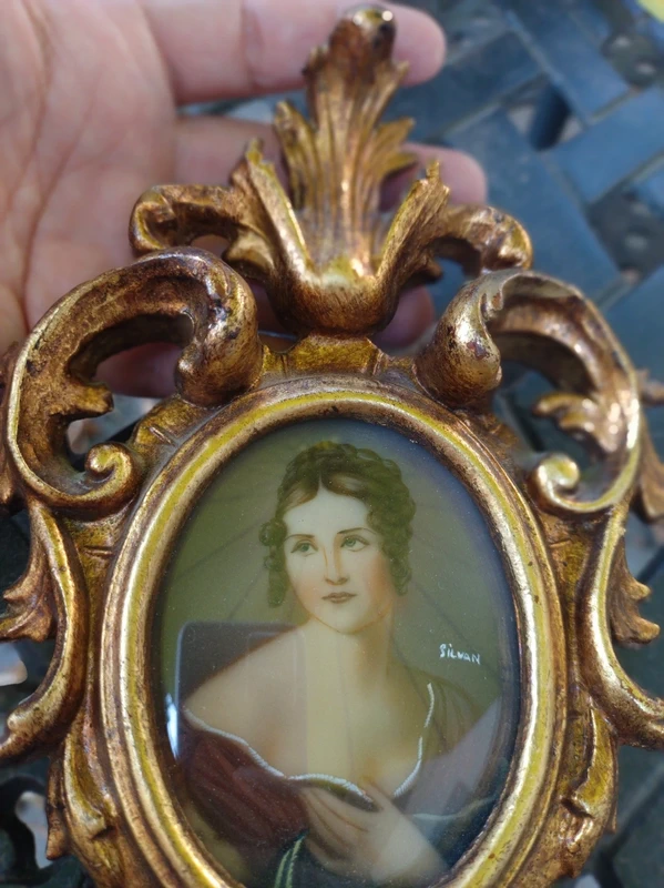 bellissimo piccolo ritratto d'epoca di paolina bonaparte con cornice dorata legno bellissimo piccolo ritratto d'epoca di paolina bonaparte con cornice dorata legno