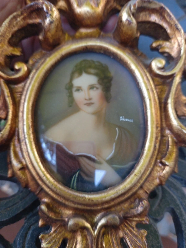 bellissimo piccolo ritratto d'epoca di paolina bonaparte con cornice dorata legno bellissimo piccolo ritratto d'epoca di paolina bonaparte con cornice dorata legno