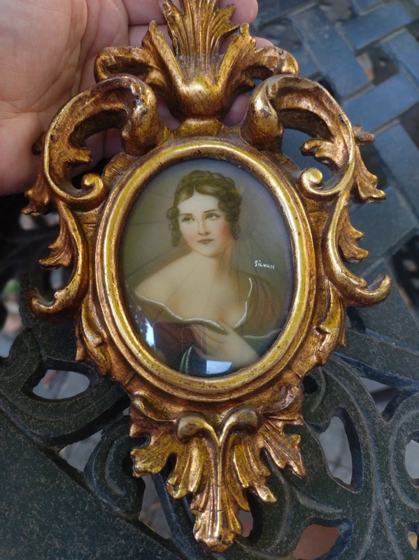 bellissimo piccolo ritratto d'epoca di paolina bonaparte con cornice dorata legno bellissimo piccolo ritratto d'epoca di paolina bonaparte con cornice dorata legno