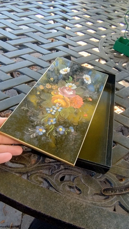 bellissima e antica scatola metallo latta nero con decoro fiori bellissima e antica scatola metallo latta nero con decoro fiori