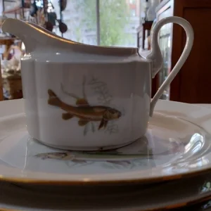 servizio pesce portata + 6 piatto + salsiera + zuppiera
