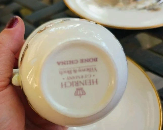 tazza da thè tè con doppio piattino villeroy&boch 1976 mese di marzo tazza da thè tè con doppio piattino villeroy&boch 1976 mese di marzo
