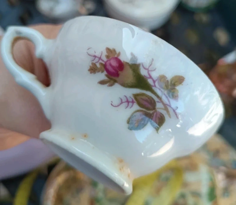 antica tazza caffè royal con decoro bocciolo rosa antica tazza caffè royal con decoro bocciolo rosa