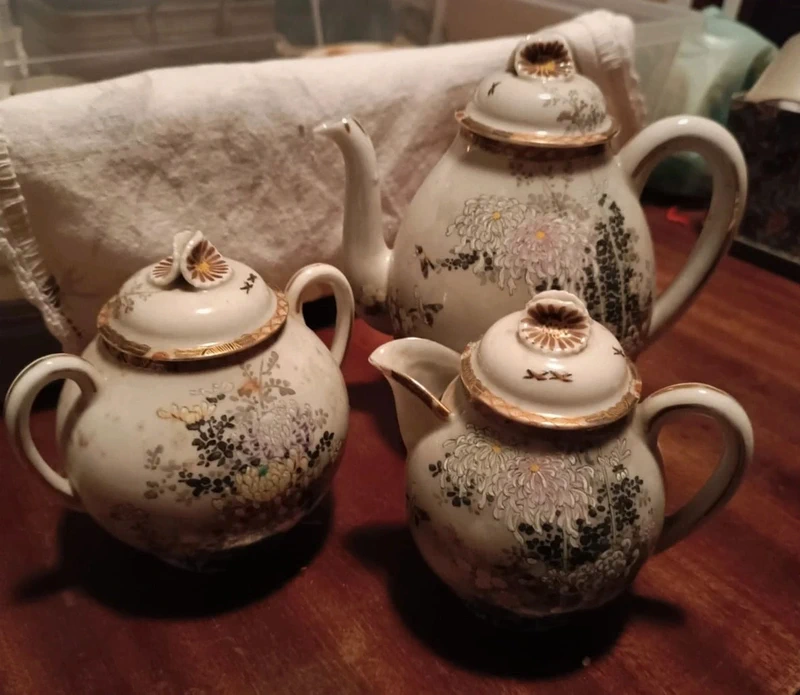 teiera lattiera e zuccherriera porcellana dipinti a mano teiera lattiera e zuccherriera porcellana dipinti a mano