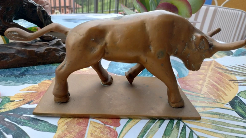 toro in bronzo biondo toro in bronzo biondo