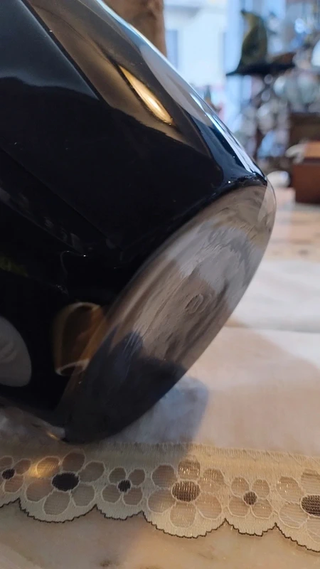 vaso vetro nero murano con macchie bianco e oro vaso vetro nero murano con macchie bianco e oro