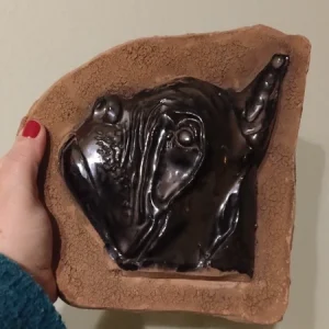 testa cane bulldog terracotta argentata da appendere