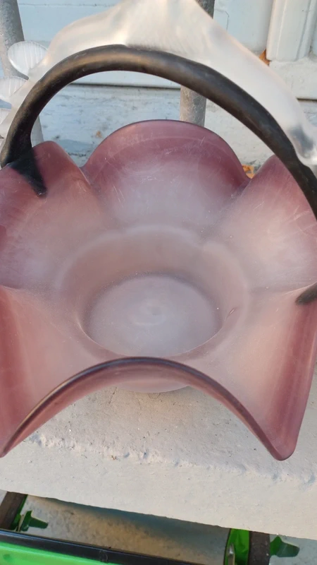 cestino vetro di murano con particolare lavorazione manico cestino vetro di murano con particolare lavorazione manico