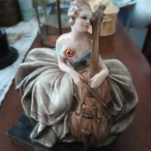 statuina donna dama in ceramica policroma cacciapuoti italy