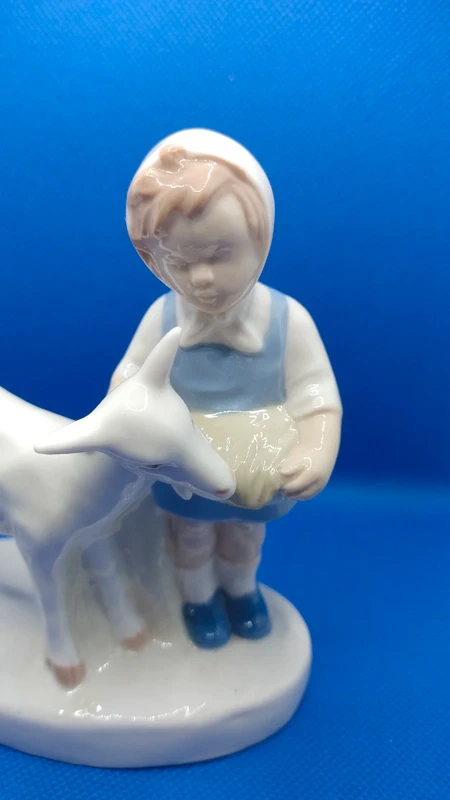 statuina porcellana tedesca bambina con capretta statuina porcellana tedesca bambina con capretta