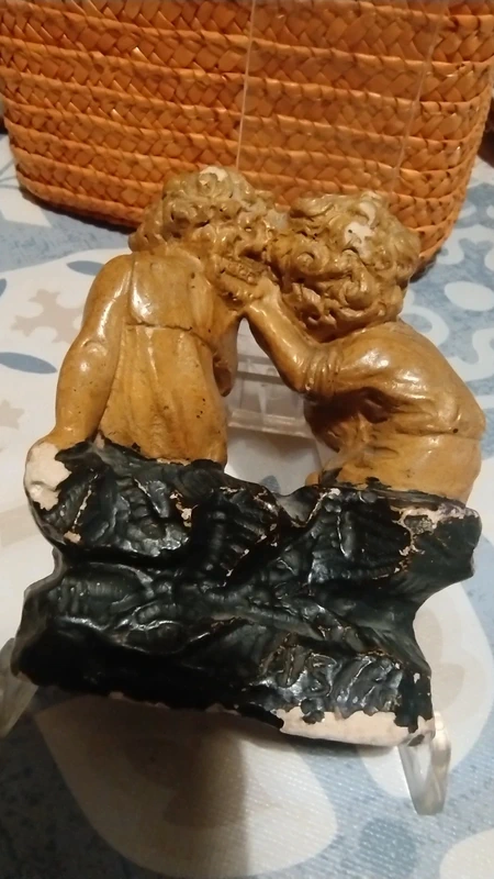 coppia bambini bimbi in gesso antico firmato coppia bambini bimbi in gesso antico firmato