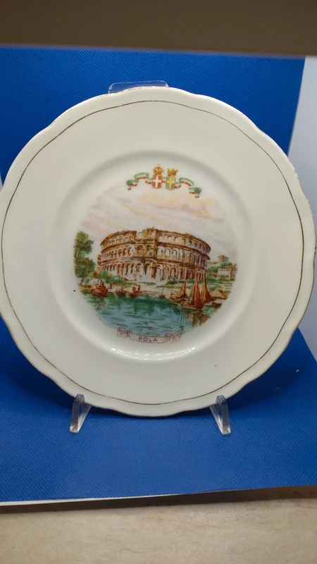 servizio piatti richard ginori 1919 decorato mano città redente servizio piatti richard ginori 1919 decorato mano città redente