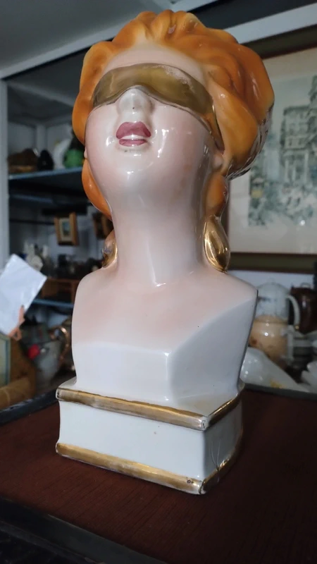 busto donna dea bendata anni 50 ceramica policroma busto donna dea bendata anni 50 ceramica policroma