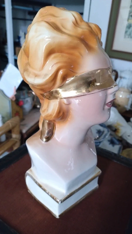 busto donna dea bendata anni 50 ceramica policroma busto donna dea bendata anni 50 ceramica policroma