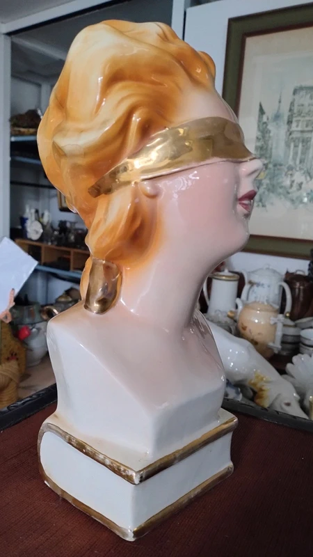 busto donna dea bendata anni 50 ceramica policroma busto donna dea bendata anni 50 ceramica policroma