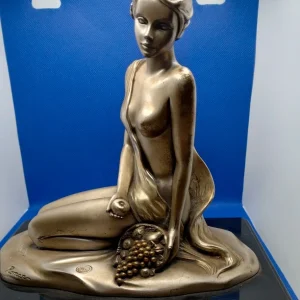scultura donna firma romar argentata