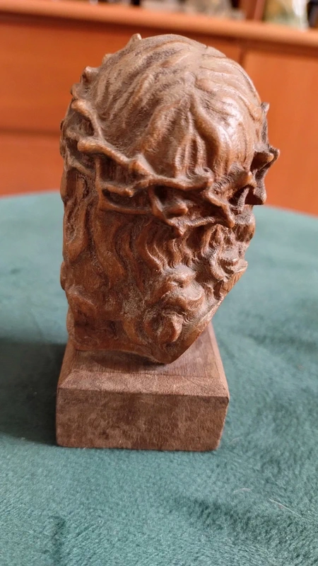 scultura in legno testa di gesù cristo scultura in legno testa di gesù cristo