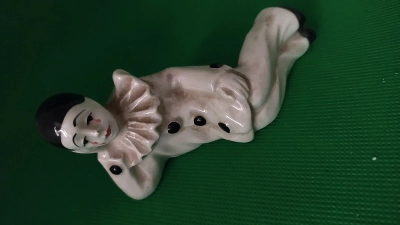 delizioso piccolo maschera pierrot anni 70 tipo bassano delizioso piccolo maschera pierrot anni 70 tipo bassano