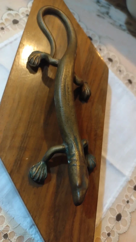 sauro lucertola ramarro in bronzo dorato sauro lucertola ramarro in bronzo dorato