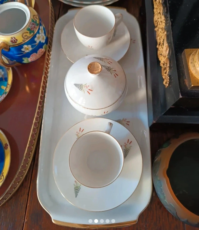 coppia tazze caffè vintage con vassoio e zuccheriera coppia tazze caffè vintage con vassoio e zuccheriera