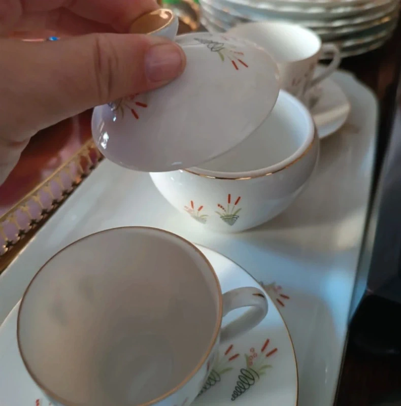 coppia tazze caffè vintage con vassoio e zuccheriera coppia tazze caffè vintage con vassoio e zuccheriera