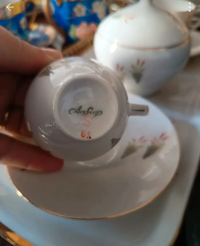 coppia tazze caffè vintage con vassoio e zuccheriera coppia tazze caffè vintage con vassoio e zuccheriera