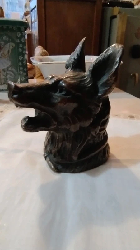 scultura raffigurante testa cane lupo in bronzo scultura raffigurante testa cane lupo in bronzo