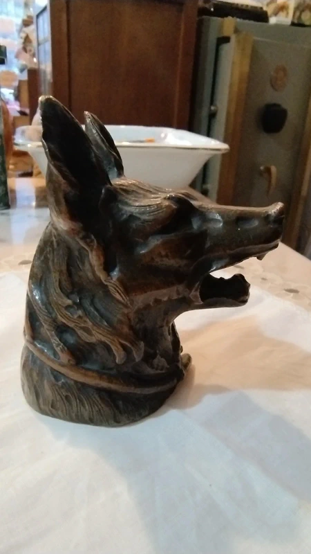 scultura raffigurante testa cane lupo in bronzo scultura raffigurante testa cane lupo in bronzo
